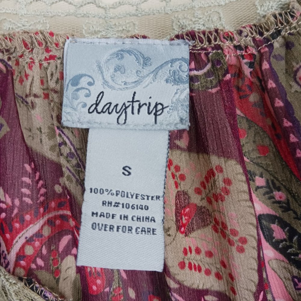 DAYTRIP| Boho Floral Paisley Print Lace Detail Sheer Peasant Blouse - Picture 8 of 8